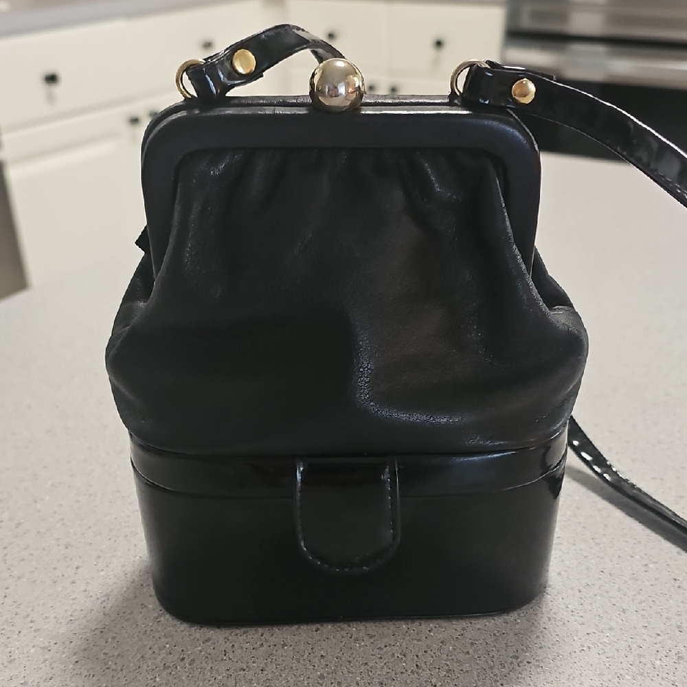 Diamicci Vintage 90'S legant Black‎ Leather Women's Small crossbody Bag